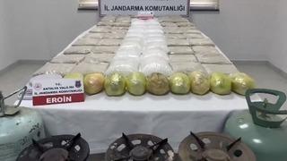 Zehir tacirlerine geçit yok! 4 tona yakın uyuşturucu ele geçirildi, 125 şüpheli yakalandı