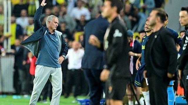 Mourinho'dan Galatasaray derbisinde alınan mağlubiyet sonrası karar! Fenerbahçe artık bambaşka...
