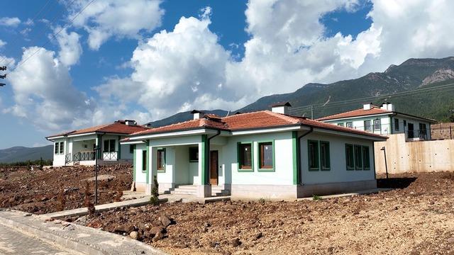 Bakanlık duyurdu! Deprem bölgesinde 30 bin köy evinin teslim edilmesi hedefleniyor