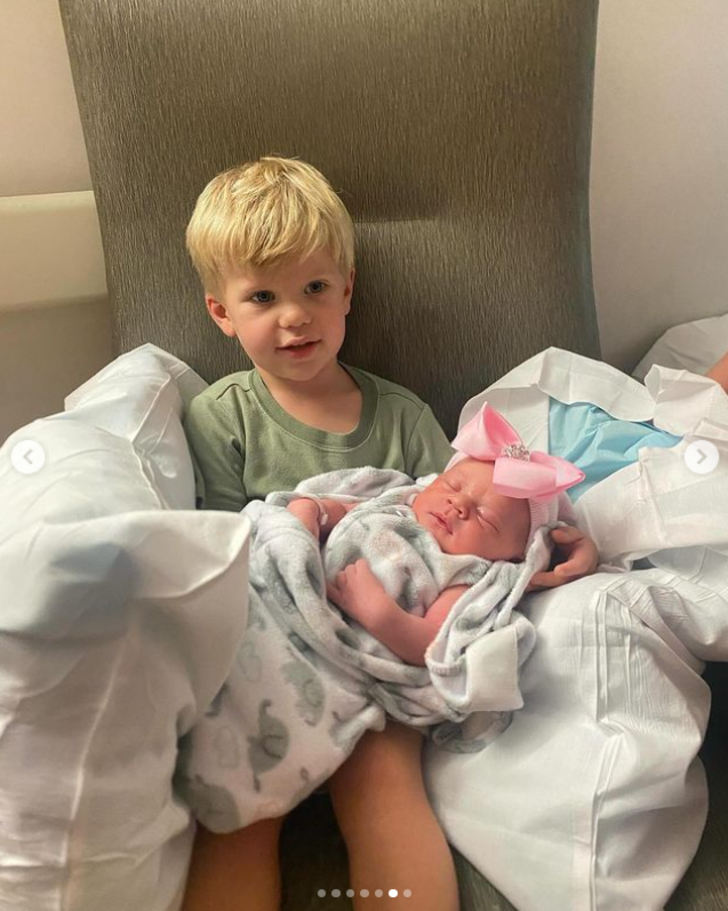 Türkiye'yi terk edip tır şoförü olmuştu! Tolga Karel 5. kez baba oldu G3