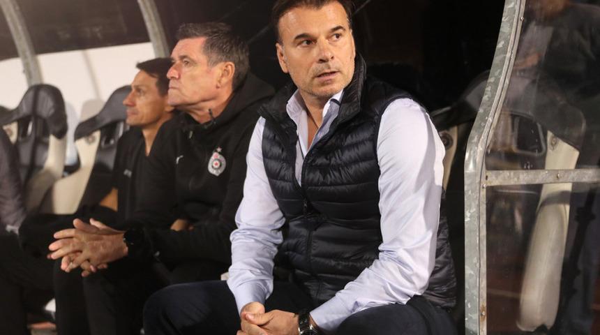 Maç öncesi stadı yakmışlardı! Maç sonrası hocayı dövdüler... Derbi sonrası ortalık karıştı