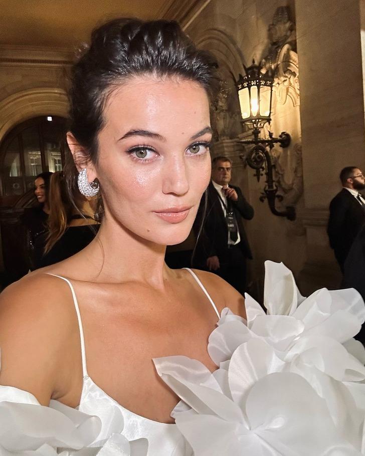 Hamilelik sorusuna sessiz kalmıştı! Kaan Yıldırım ile evlenen Pınar Deniz eli karnında poz verdi! Anne olacağını böyle müjdeledi G2