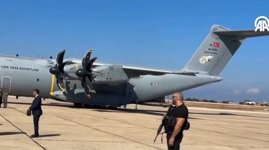 Türkiye'den Lübnan'a yardım eli! Yardım uçağı Beyrut'a ulaştı