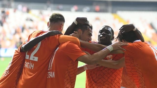 Adanaspor'un yeni teknik direktörü açıklandı!