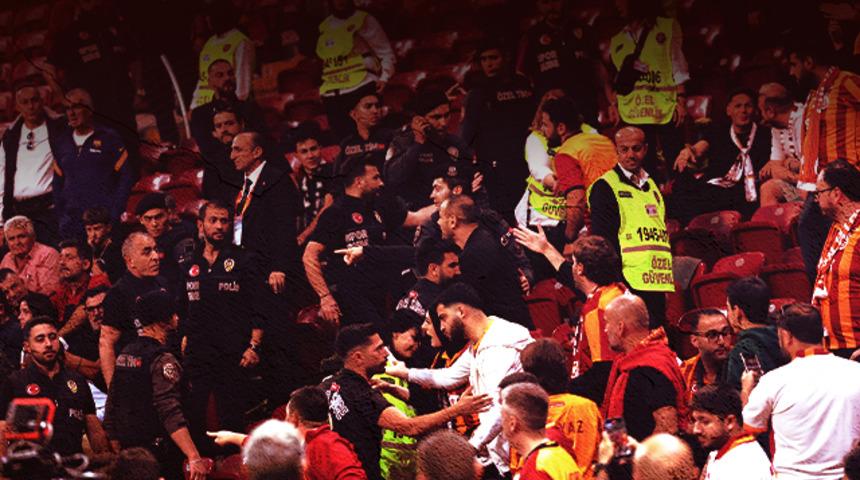 Galatasaray ve PAOK taraftarları arasında gerginlik çıktı! İzmir Marşı açıldı