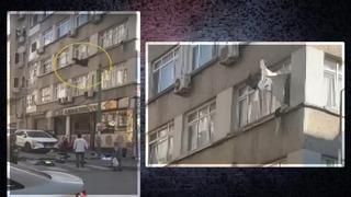 'Umarım evde bir cinayet yaşanmıyordur' O anları kaydetti! Ne var ne yok sokağa fırlattı 'Bir delikanlı! Çıplaktı' Tuhaflığın ardından dram çıktı