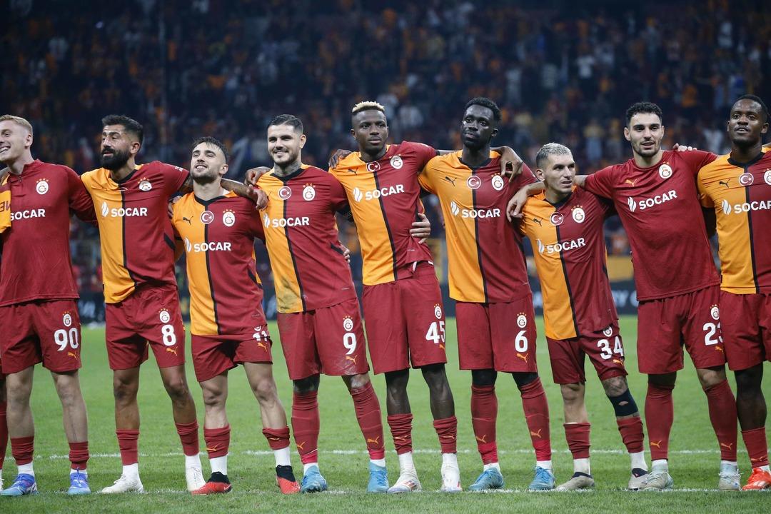 Galatasaray'ın galibiyeti Avrupa'da geniş yankı buldu! Sarı-Kırmızılılar'a ilgin&ccedil; benzetme: Canavar gibi... Yunan basınından 1453 vurgusu
