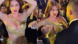 Düğündeki dansöz gösterisi sosyal medyada gündem yarattı! Damadın karşılıklı oynadığı anlara yorum yağdı: 'Kafası karıştı'