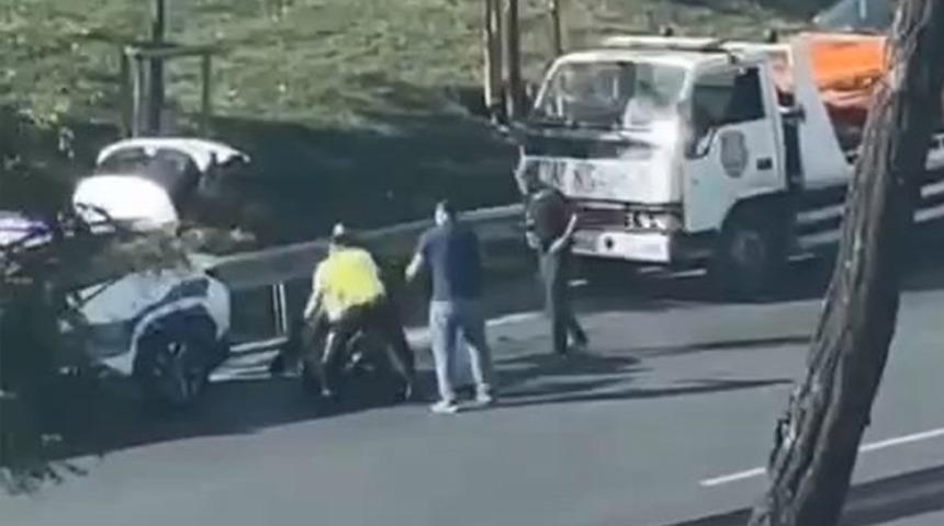 İstanbul'da alkollü taksici polislere çarptı! Yakalanınca ekiplere saldırdı