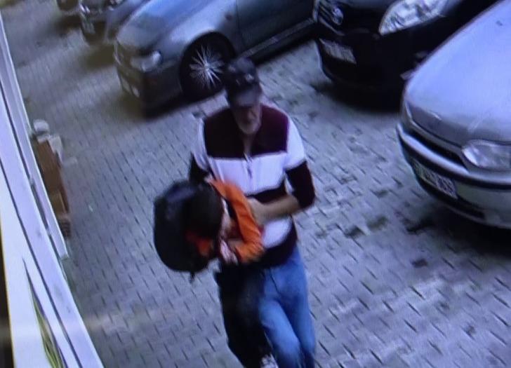 6 yaşındaki Emre servis aracının altında ezildi, şoför kucaklayıp site kapısına götürdü! Küçük çocuk yoğun bakımda hayat mücadelesi verirken servis şoförü serbest bırakıldı G2