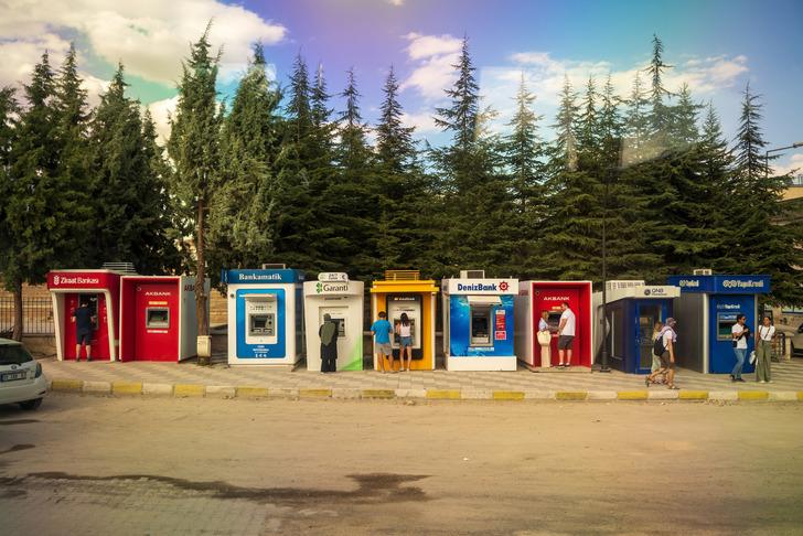 ATM'lerde nakit sorunu! Para yatırırken çalışıyor, çekmek isterken 'arıza' uyarısı veriyor... Genci emeklisi herkes mağdur G4