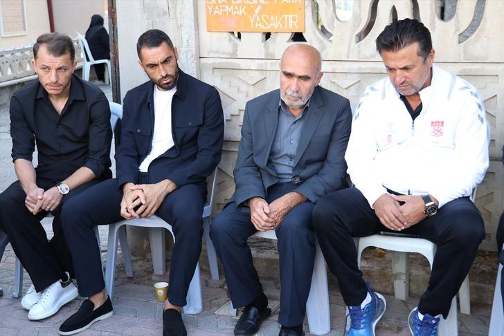 'Kardeşim vurulanlardan birisi senin eşinmiş' Türkiye'yi ağlatan şehit Şeyda Yılmaz'ın eşinin kahrolduğu an: Telsizden duydum G4