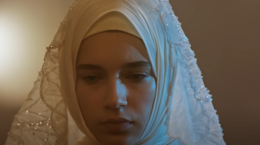 Kayınpederiyle mi evlenecek? Kızıl Goncalar'ın yeni fragmanı kafaları karıştırdı! 'Sapıksın Vahit...''