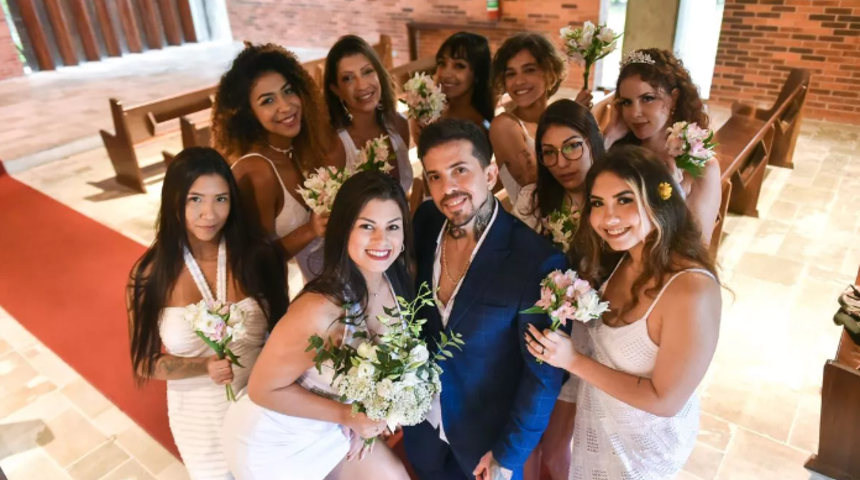 Beş kadınla aynı anda evli olan Brezilyalı fenomen Arthur O Urso eşlerinin daha iyi hissetmesi için cinsel organ ameliyatı oldu! "Estetiğin ötesinde..."	