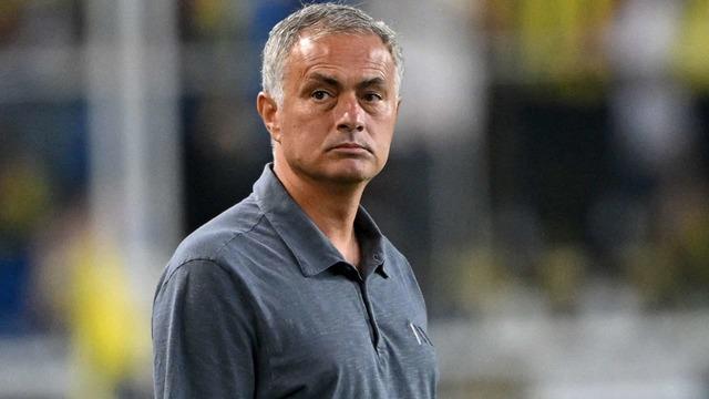 Fenerbahçe'de alınan galibiyete rağmen Jose Mourinho'dan ilginç hamle! 640xauto