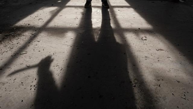 Kocasının ihanetini öğrenince evi terk etmişti! Cani koca boşanmak isteyen karısının yüzüne asit dökerek intikam almak istedi 