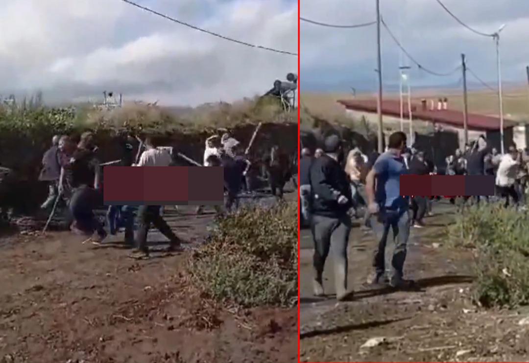 "Kız ka&ccedil;ırma" meselesinden iki aile birbirine girdi! K&ouml;yde ortalık bir anda karıştı: Taş ve sopalı kavga anbean kamerada