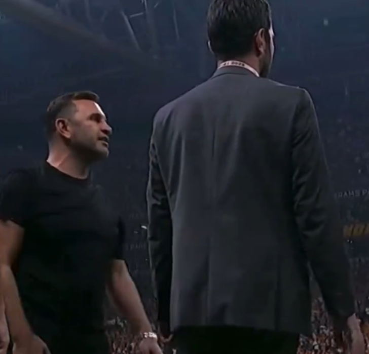 Geceye damga vuran an! Kasımpaşa'nın penaltısı sonrası Okan Buruk hakemi bu sözlerle tehdit etti! Kameralar anbean kaydetti... Herkes o anları paylaşıyor G3