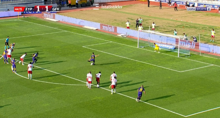 Gaziantep FK kalecisi Eyüspor maçında 1 dakikada içinde 2 penaltı kurtarıp inanılmazı başardı! G2