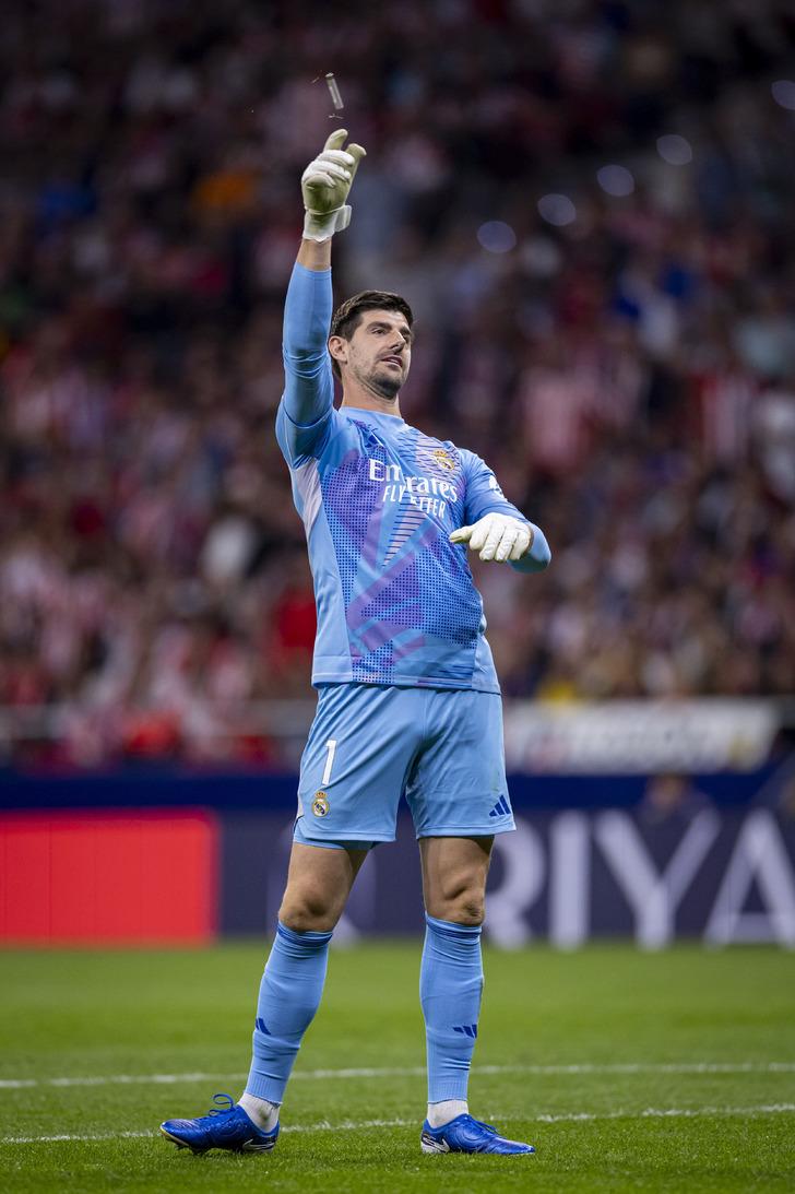 Atletico Madrid - Real Madrid derbisi çıkan olaylar nedeniyle durduruldu! İki takımın oyuncuları da soyunma odasına gönderildi G3