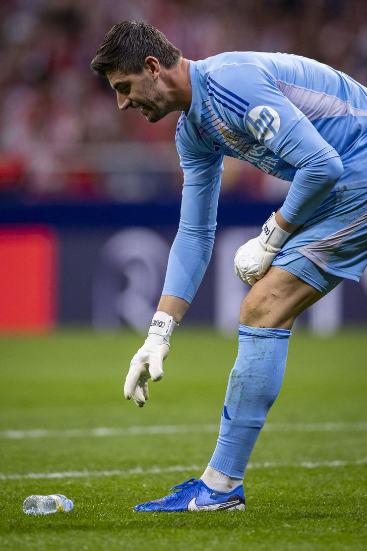 Atletico Madrid - Real Madrid derbisi çıkan olaylar nedeniyle durduruldu! İki takımın oyuncuları da soyunma odasına gönderildi G4