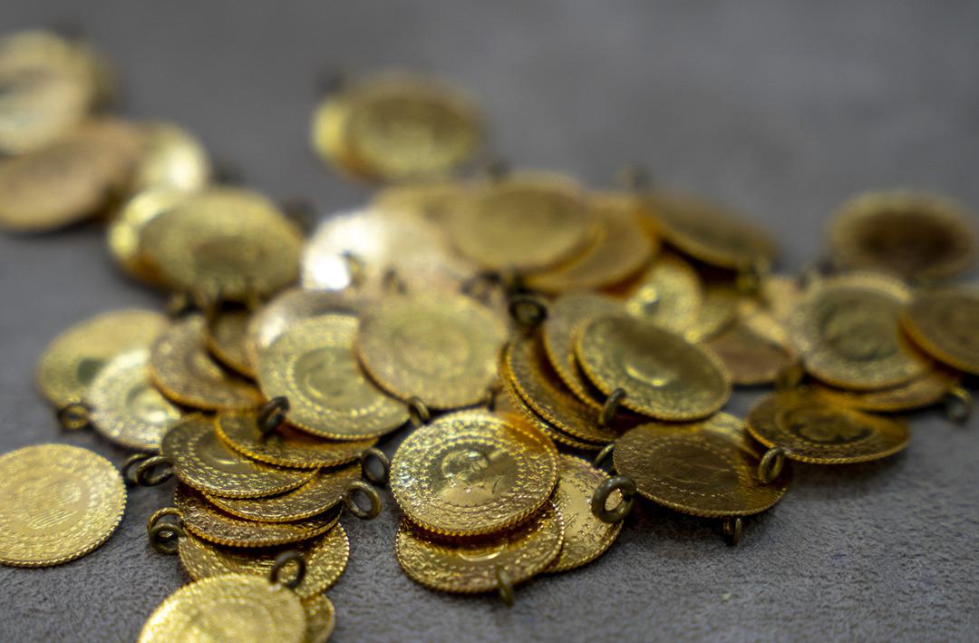 ALTIN FİYATLARI 30 EYL&Uuml;L | Yarım, &ccedil;eyrek ve gram altın ka&ccedil; TL? Daha da y&uuml;kselecek mi? "G&ouml;z&uuml;n&uuml;z&uuml; kapayın alın" diyerek a&ccedil;ıkladı... Tek şart Trump