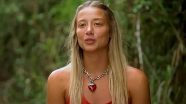 Survivor Mert Öcal ve Sude Burcu evlendi! Aleyna Kalaycıoğlu düğüne sevgilisiyle geldi! Evlilik sorusuna şaşırtan yanıt  