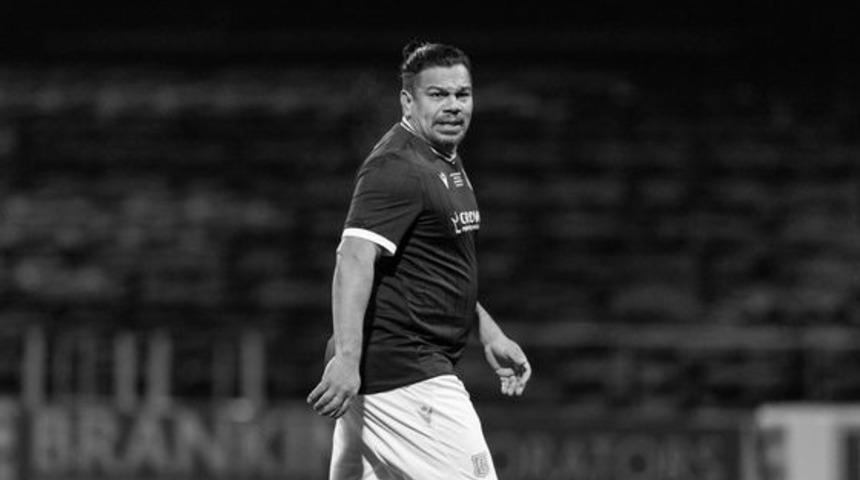 Maç sırasında bir anda yere yığıldı! 'Tyson' lakaplı Fabian Caballero hayatını kaybetti... Arsenal'den açıklama geldi