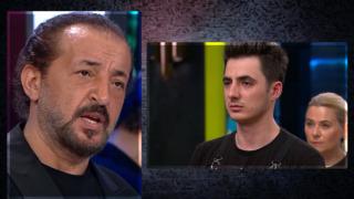 MasterChef'te Mehmet Şef yarışmacıyı azarlayınca tepki çekti! Simitli Okyanus tabağı hatırlatıldı!