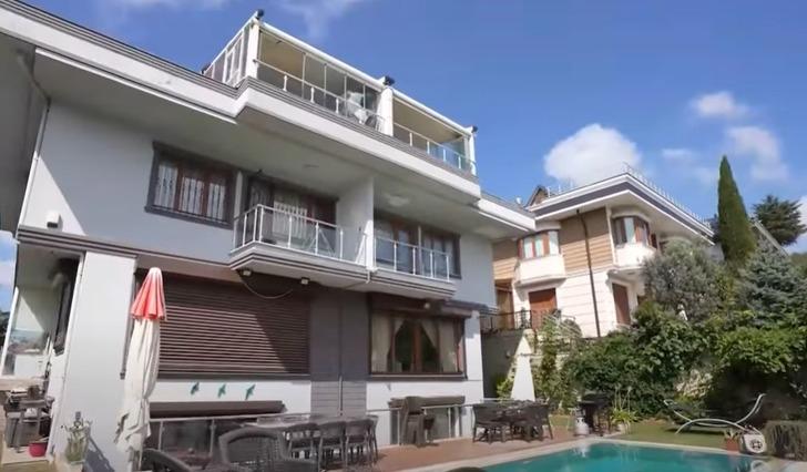 Usta oyuncu Nilgün Kasapbaşoğlu'nun 3 katlı lüks villası gündem oldu! Görenler hayran kaldı  G1