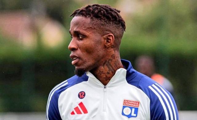 wilfried-zaha-lyon-u-karistirdi_11401