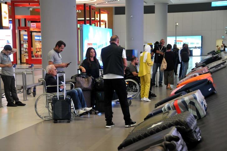 İstikametleri Türkiye: Lübnan'dan akın akın geliyorlar! Uçak seferleri tükendi, savaştan kaçanlar İstanbul Havalimanı'nda planlarını anlattı G3