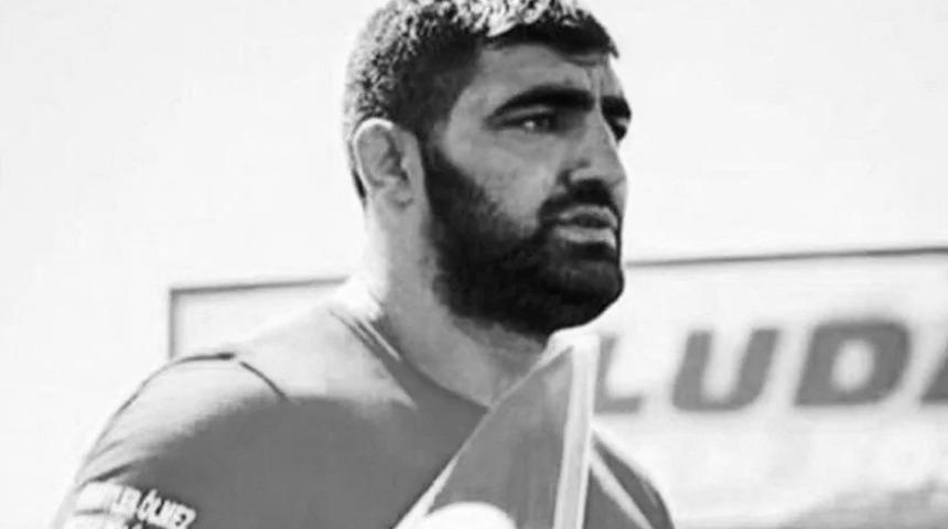 42 yaşındaki başpehlivan Ali Altun, kalp krizi sonucu hayatını kaybetti!