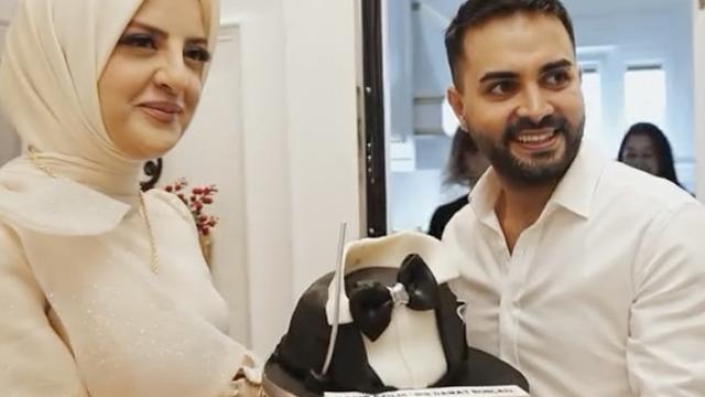 Nişanlısının türbansız hali ifşa edildi! Kadir Ezildi harekete geçti, dikkat çeken paylaşım: Elli alem gelse de...