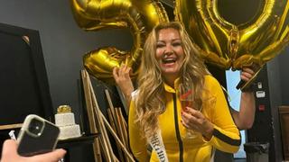 Pınar Altuğ'un 50. yaş pozu! Tulumlu karesi sosyal medyayı salladı