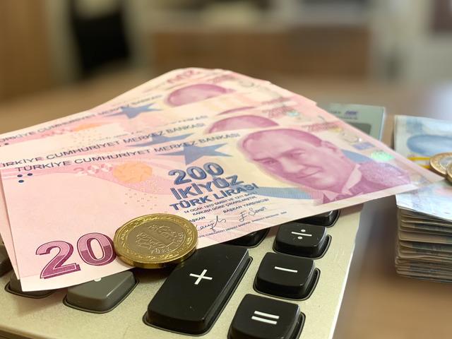 Emekli maaşları i&ccedil;in yeni d&uuml;zenleme sinyali var mı: Refah payı artışı masada mı?