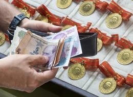 Altını tahtından etti! '1 Eylül'de 10 bin TL'siyle alan 1108 TL kazandı' Altınla yatırıma alışan bunu tahmin edemedi