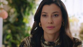 Kızılcık Şerbeti'nin Alev'i Müjde Uzman yeni dizisi için tarzını değiştirdi! Saçlarını kestirdi...