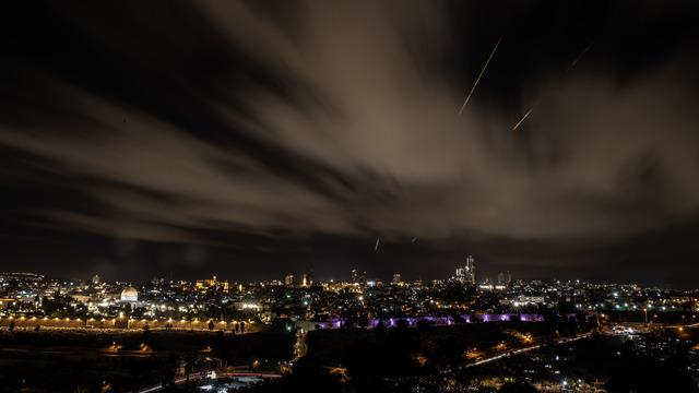 Son dakika: İran'dan İsrail'e füze saldırısı! Tel Aviv ve birçok kentte sirenler çaldı! Netanyahu'dan açıklama: 'Bize kim saldırırsa biz de ona saldıracağız'