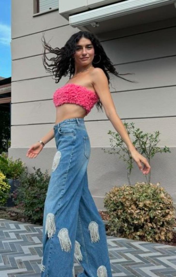 İnci Taneleri'nin Dilber'i Hazar Ergüçlü dergi için poz verdi! Cesur karelerine beğeni yağdı  G4