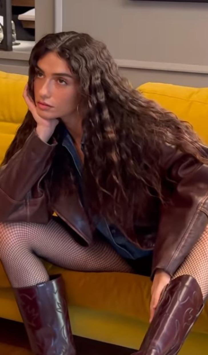 İnci Taneleri'nin Dilber'i Hazar Ergüçlü dergi için poz verdi! Cesur karelerine beğeni yağdı  G5