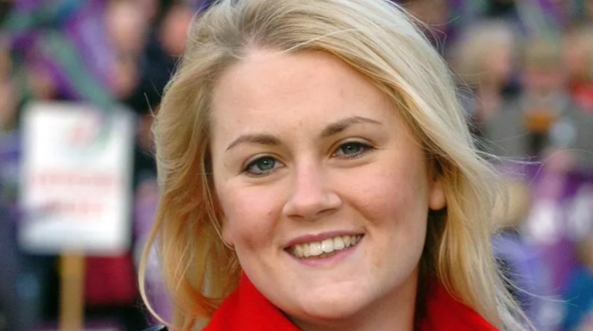 17 yaşındaki öğrencisiyle yasak aşk yaşayan öğretmen okul balosunda yakalandı! "Kızımın arkadaşlarının doğum gününe bile çağrılmıyorum"