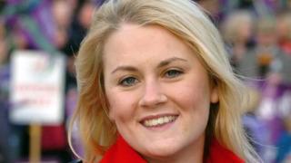 17 yaşındaki öğrencisiyle yasak aşk yaşayan öğretmen okul balosunda yakalandı! Kızımın arkadaşlarının doğum gününe bile çağrılmıyorum