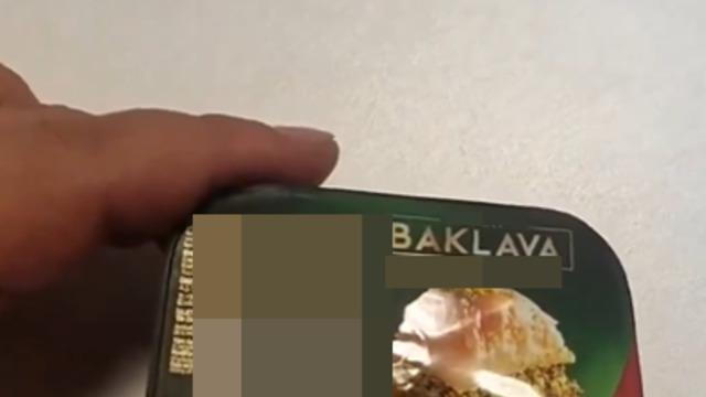 Dilim baklavayı paketleyip satıyorlar! Tek bir baklava 40 TL... Tepkiler gecikmedi: İnsanın aklı oynuyor