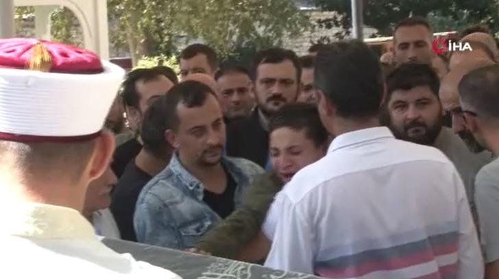 Fatih canisi onu ablasından ayırdı... İkbal Uzuner'in cenazesinde küçük kardeşinin feryadı, Türkiye'yi ağlattı G2