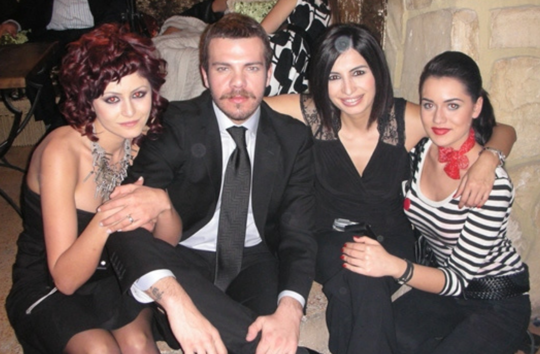 Yaprak D&ouml;k&uuml;m&uuml;'yle ilgili şaşırtan ger&ccedil;ek! Dayak sahnesinde o oyuncuyu ger&ccedil;ekten d&ouml;vm&uuml;ş! 