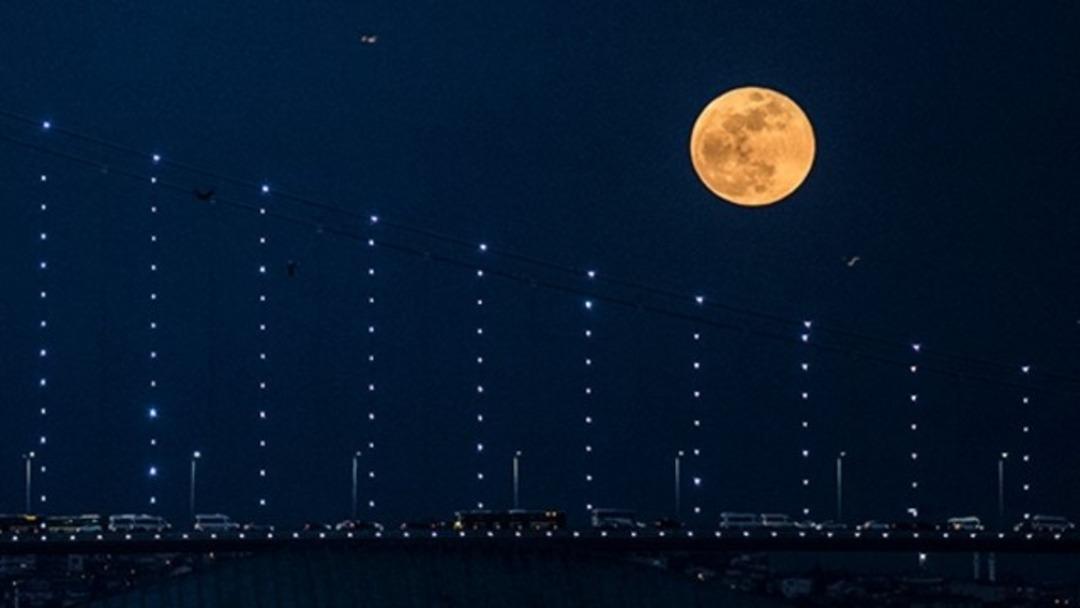 İstanbul'dan kanlı ay manzaraları