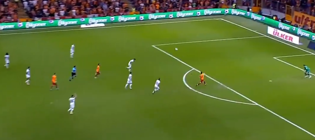 Orta sahadan yaptığı asistle olay oldu! Gabriel Sara adrese teslim paslarına devam ediyor... 'Pas değil, konum attı'