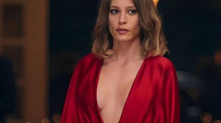 Evinin sadece mutfağı 2 milyon TL... Kaşesi ortaya çıkan Serenay Sarıkaya ekonomistler ile görüşmeden adım atmıyor