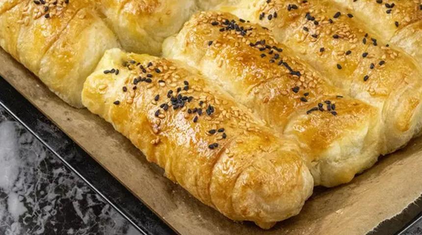 İstanbul'daki ünlü börekçide skandal! Kıyma yerine sakatat ve kanatlı eti kullanılmış